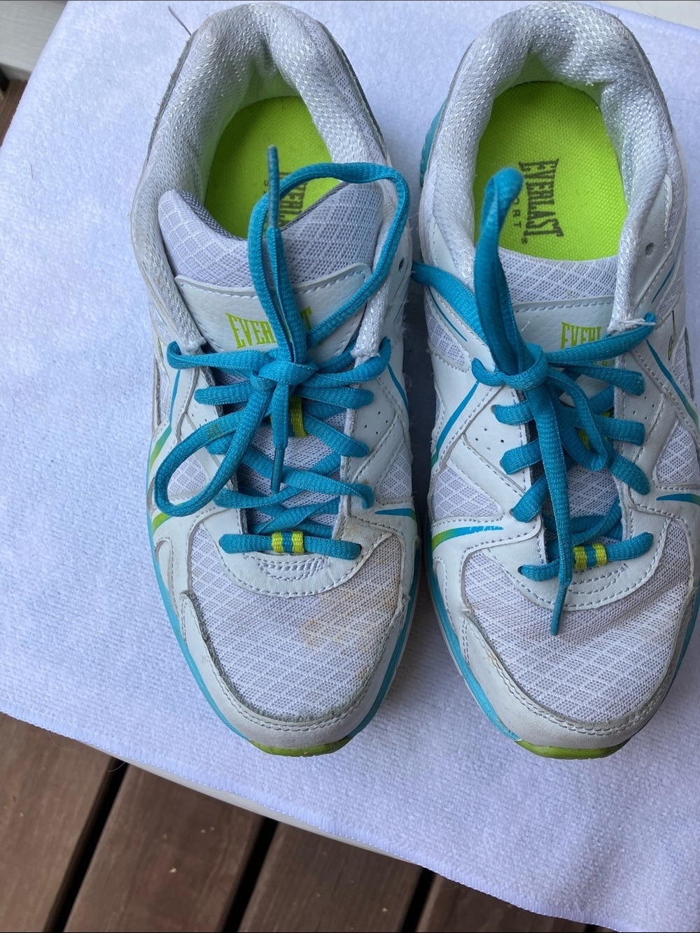 Everlast Women’s 7 1/2W Blue & Green Sport VIP Mesh Upper Lace up Sneakers